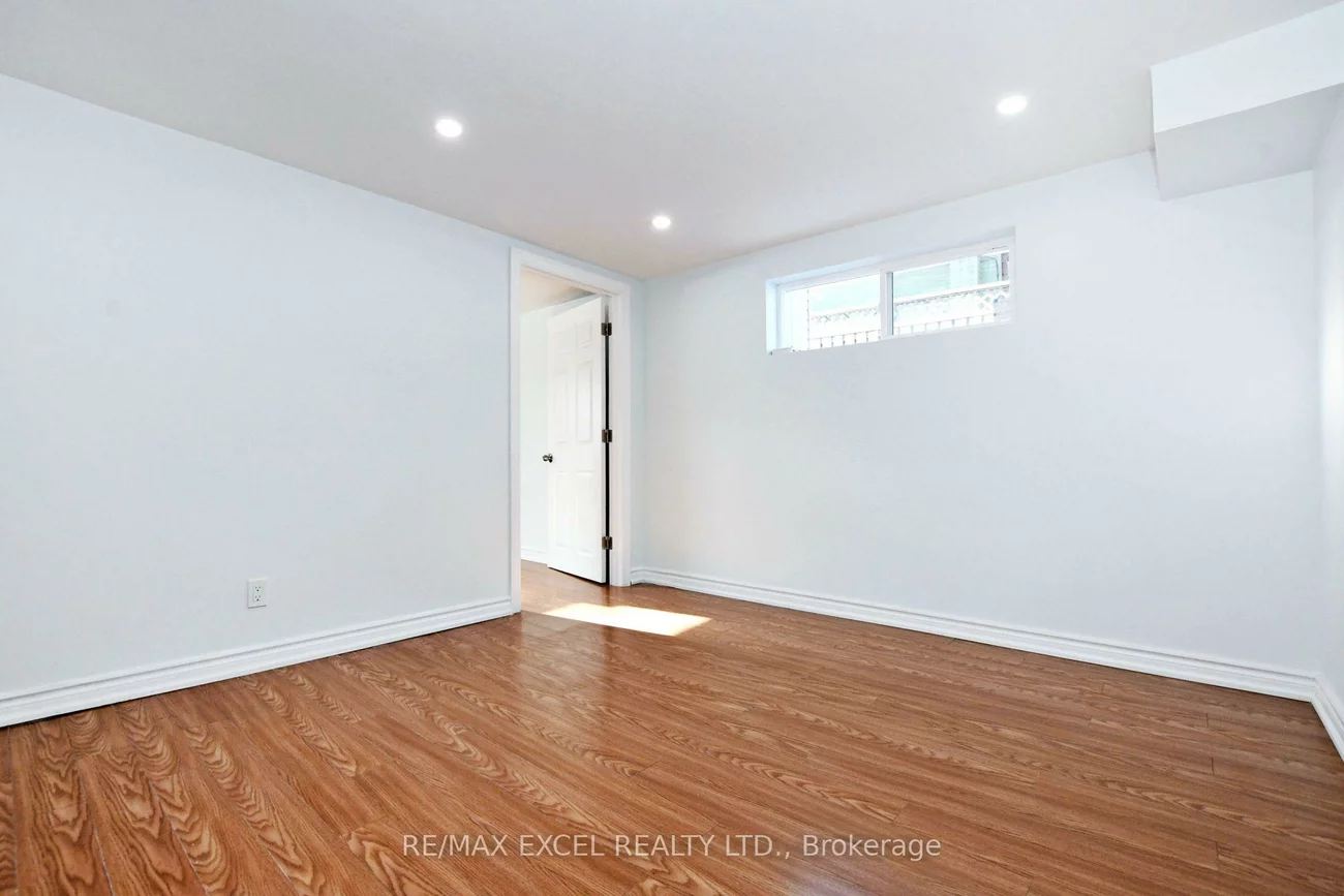 412, Balkan, Crosby, Richmond Hill