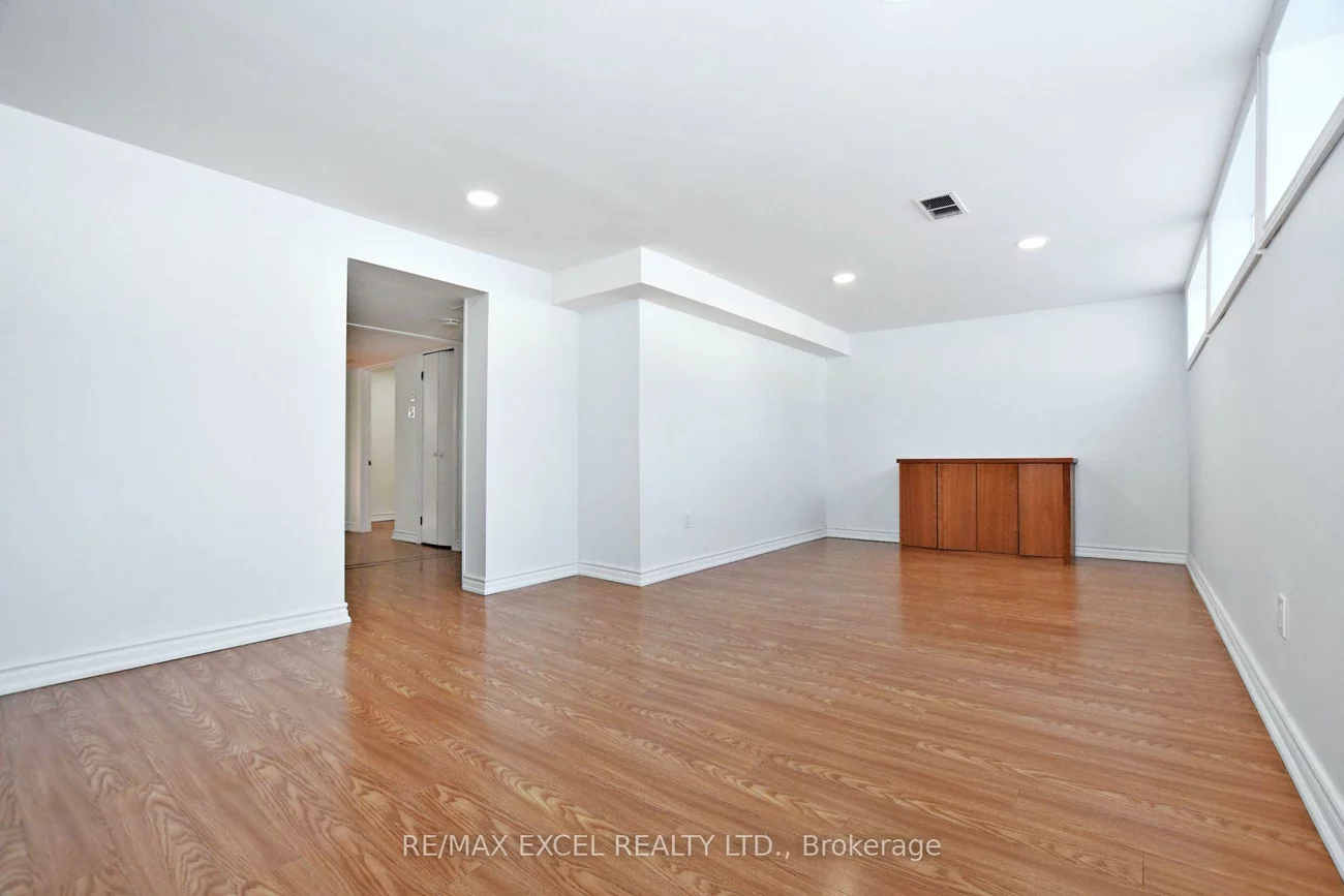 412, Balkan, Crosby, Richmond Hill