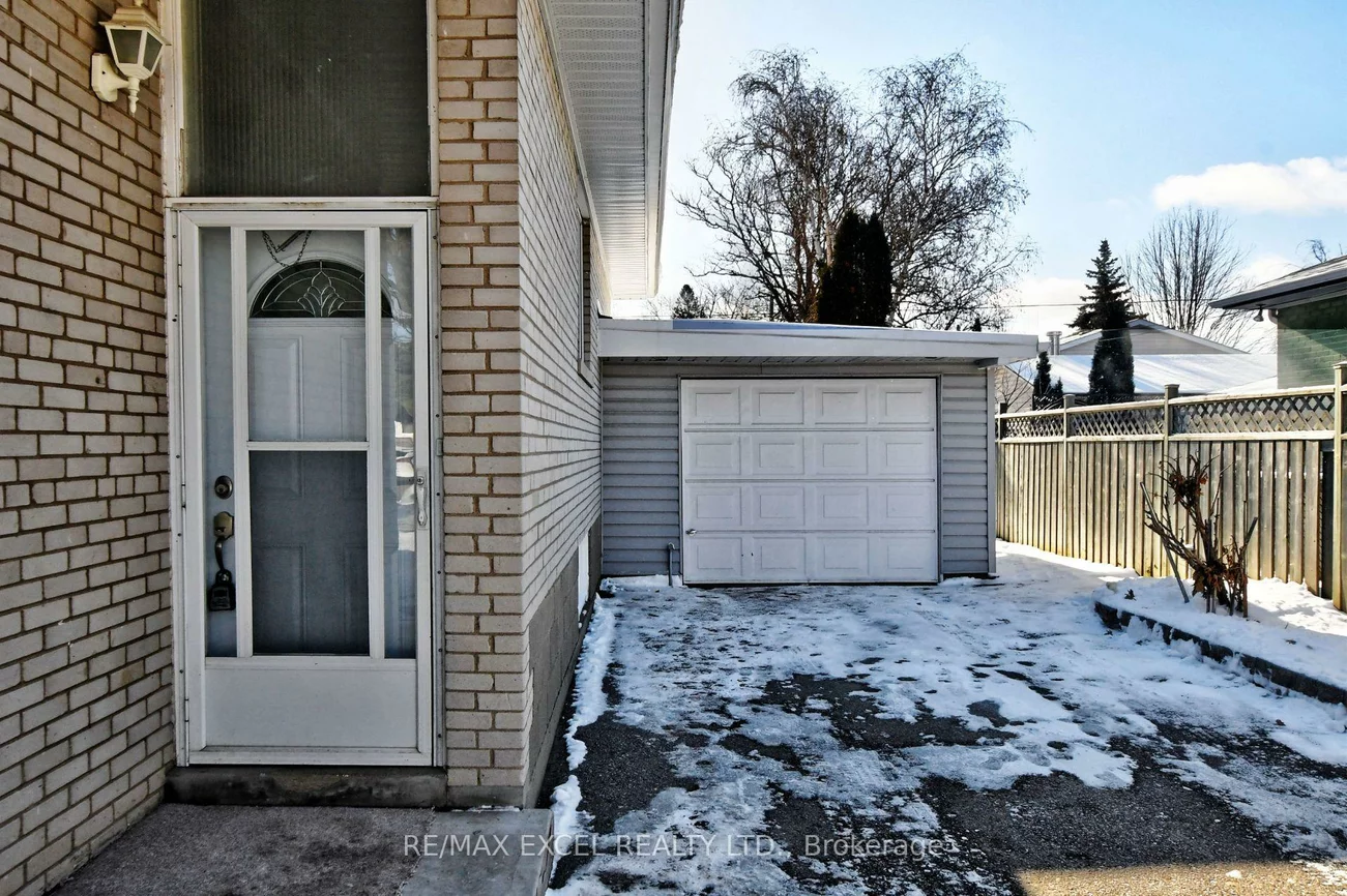 412, Balkan, Crosby, Richmond Hill