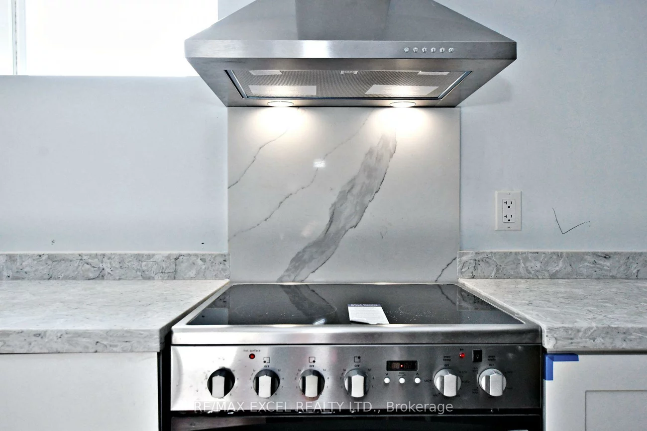 412, Balkan, Crosby, Richmond Hill