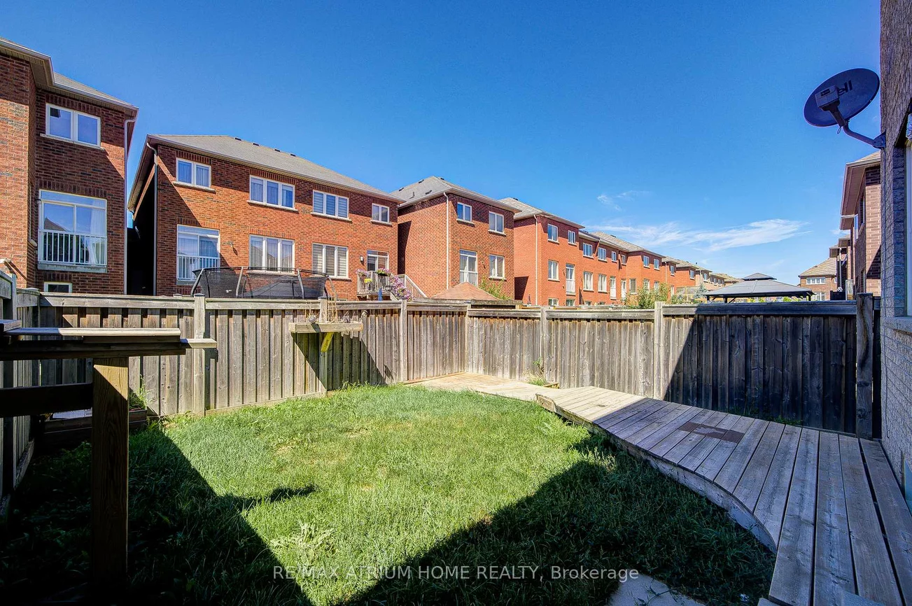 30, London Pride, Jefferson, Richmond Hill