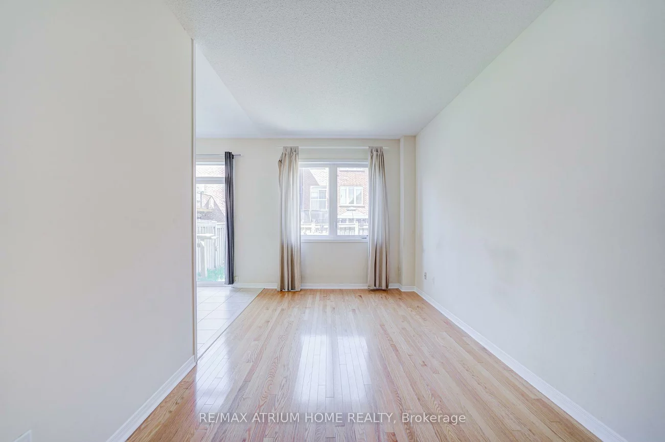 30, London Pride, Jefferson, Richmond Hill