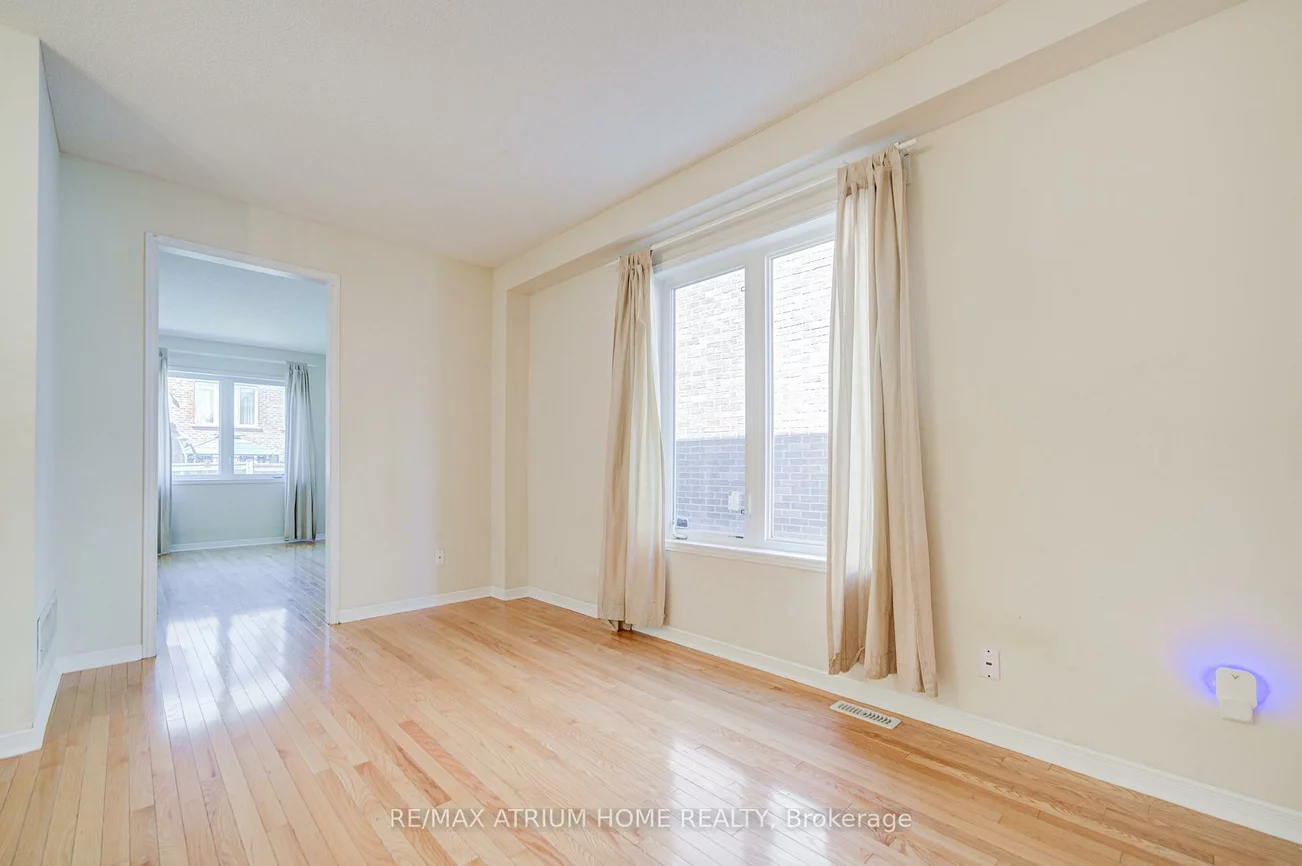 30, London Pride, Jefferson, Richmond Hill
