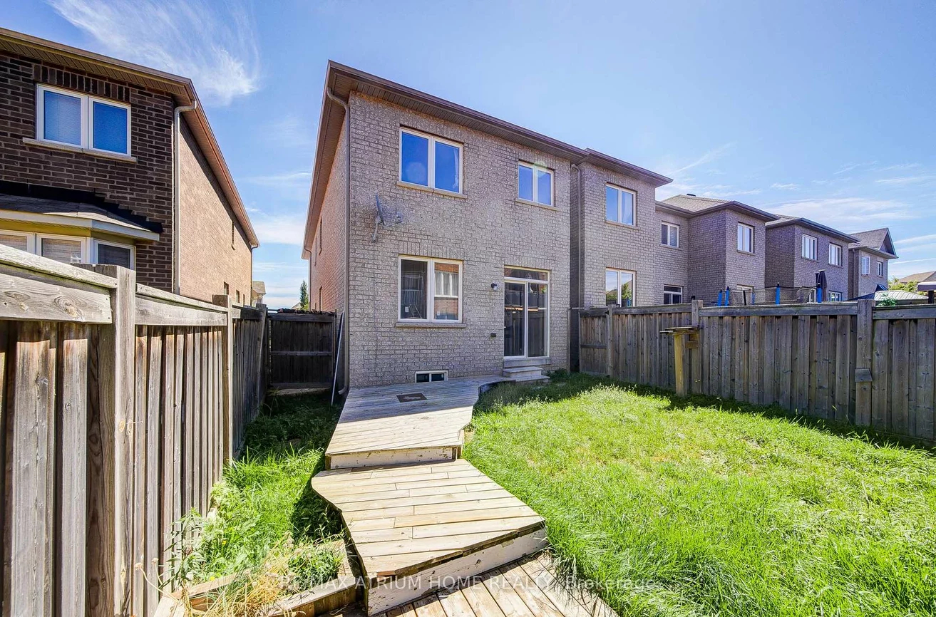 30, London Pride, Jefferson, Richmond Hill
