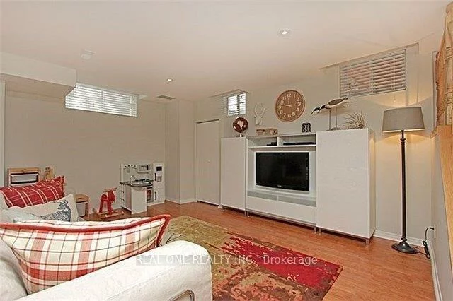 78, Bassett, Langstaff, Richmond Hill