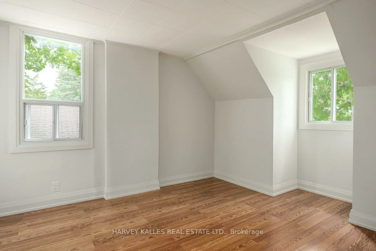 129, Major Mackenzie, Crosby, Richmond Hill