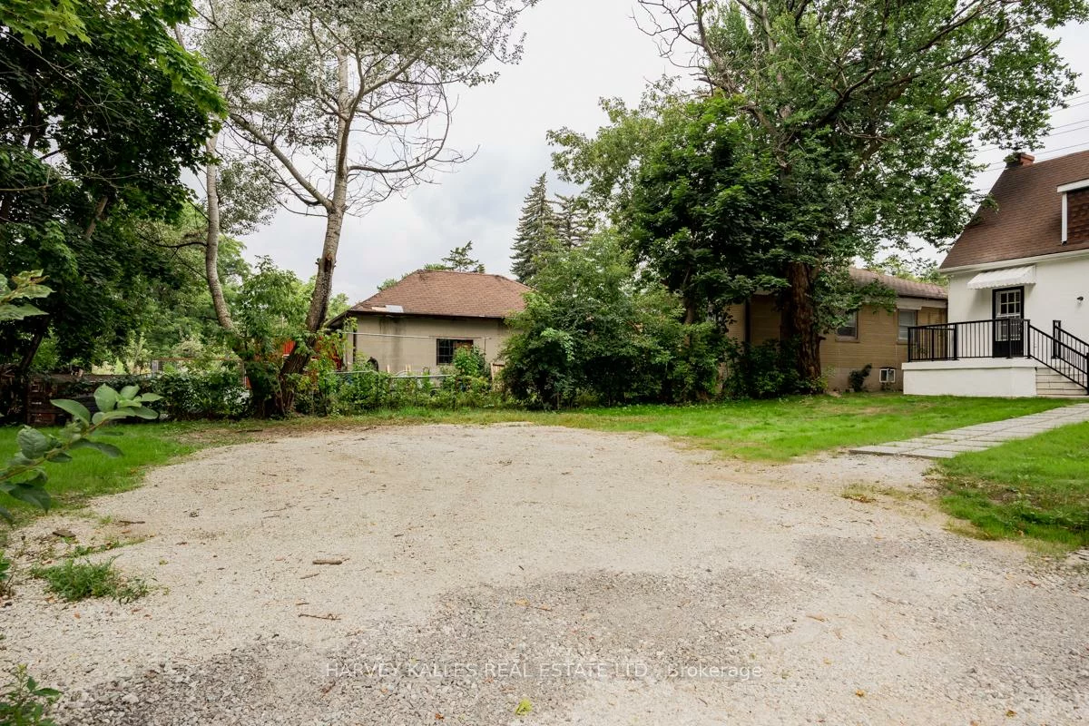 129, Major Mackenzie, Crosby, Richmond Hill