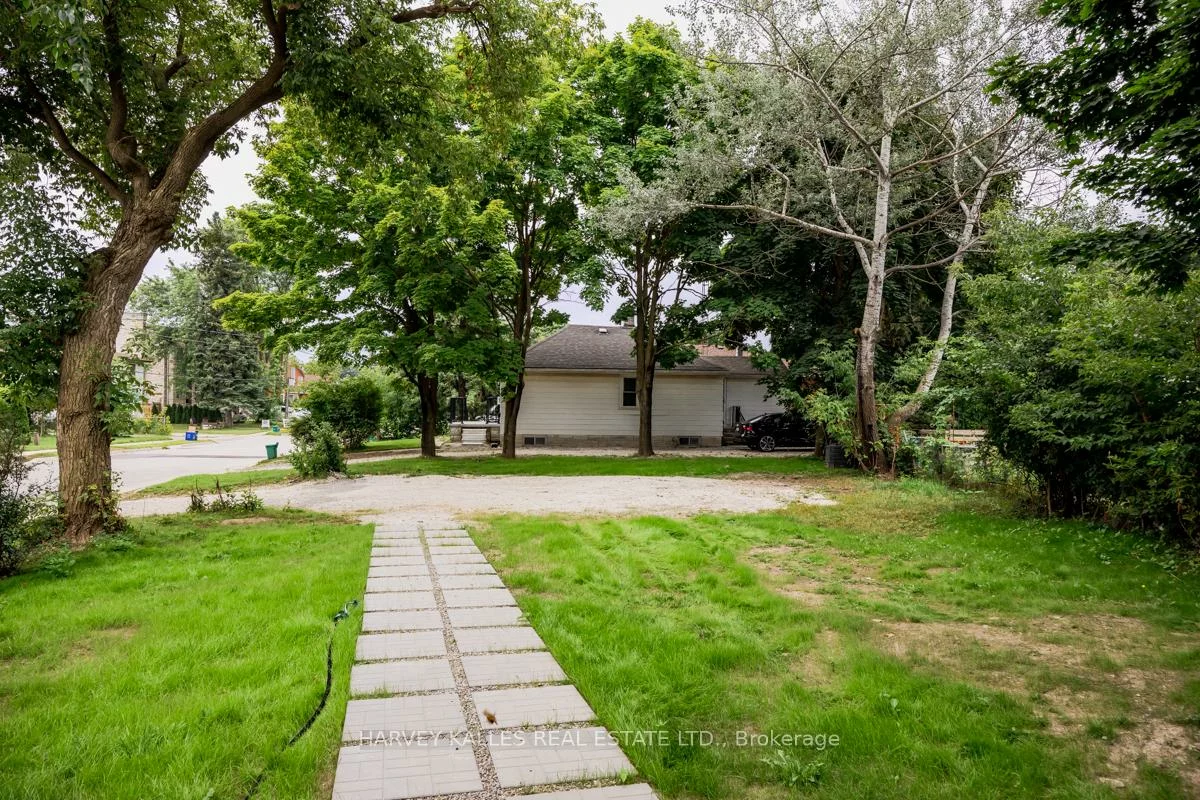 129, Major Mackenzie, Crosby, Richmond Hill