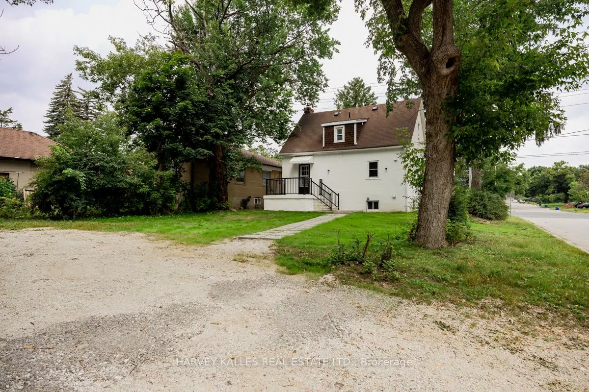 129, Major Mackenzie, Crosby, Richmond Hill