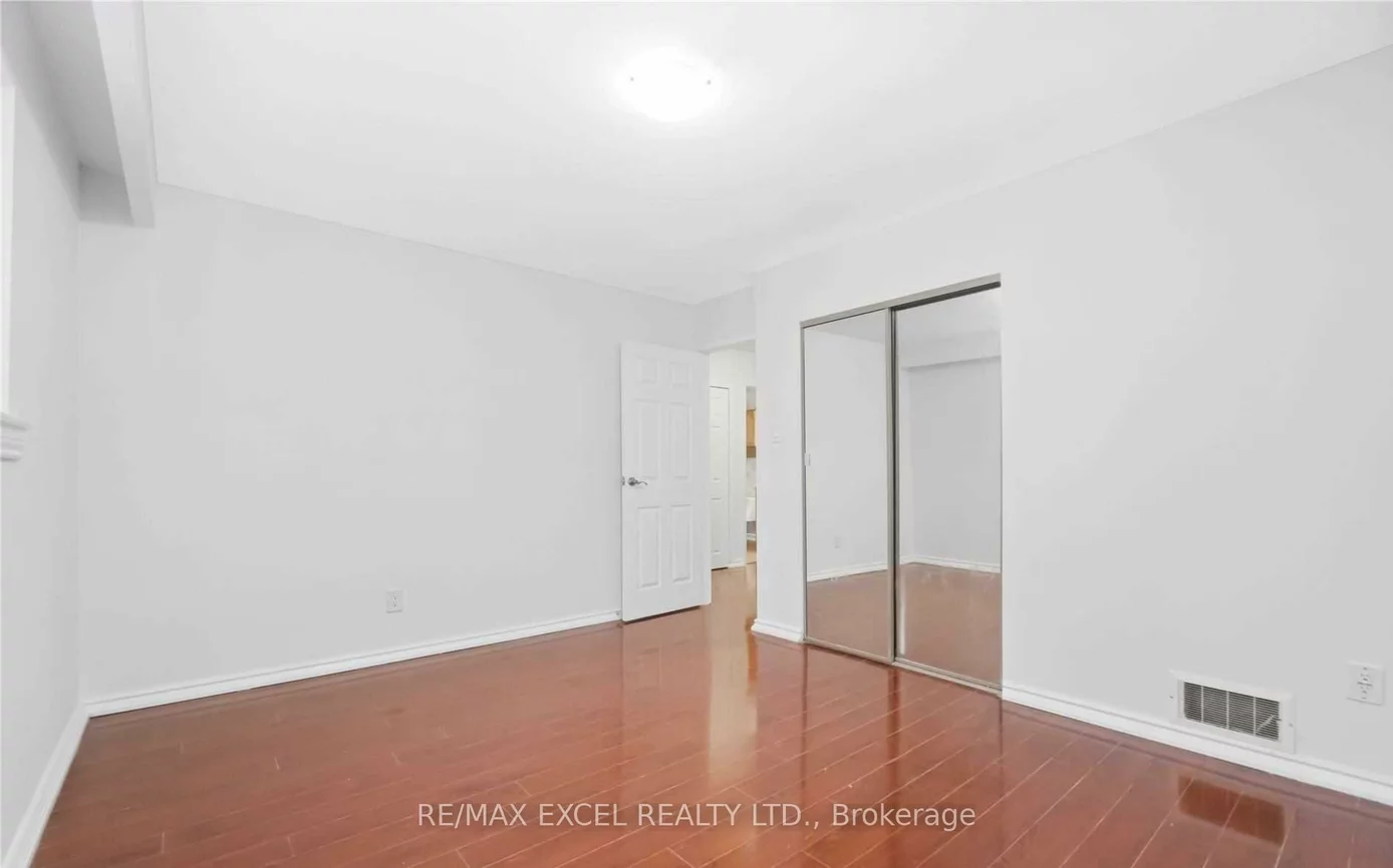 341, Crosby, Crosby, Richmond Hill