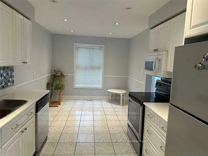 160, Don Head Village, North Richvale, Richmond Hill