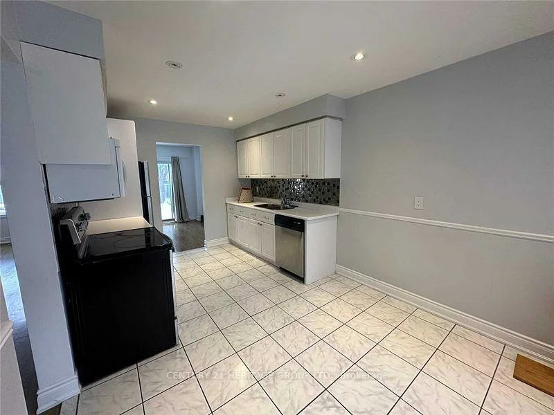 160, Don Head Village, North Richvale, Richmond Hill