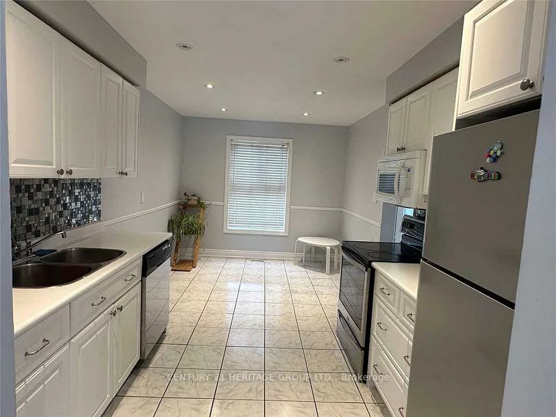 160, Don Head Village, North Richvale, Richmond Hill