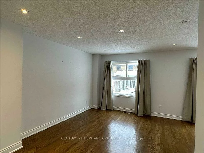 160, Don Head Village, North Richvale, Richmond Hill