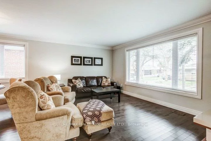 336, Skopit, Crosby, Richmond Hill