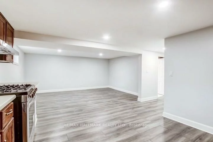 336, Skopit, Crosby, Richmond Hill