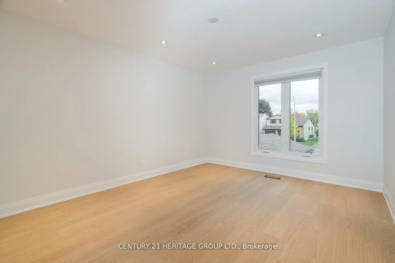 23, Merrylyn, North Richvale, Richmond Hill