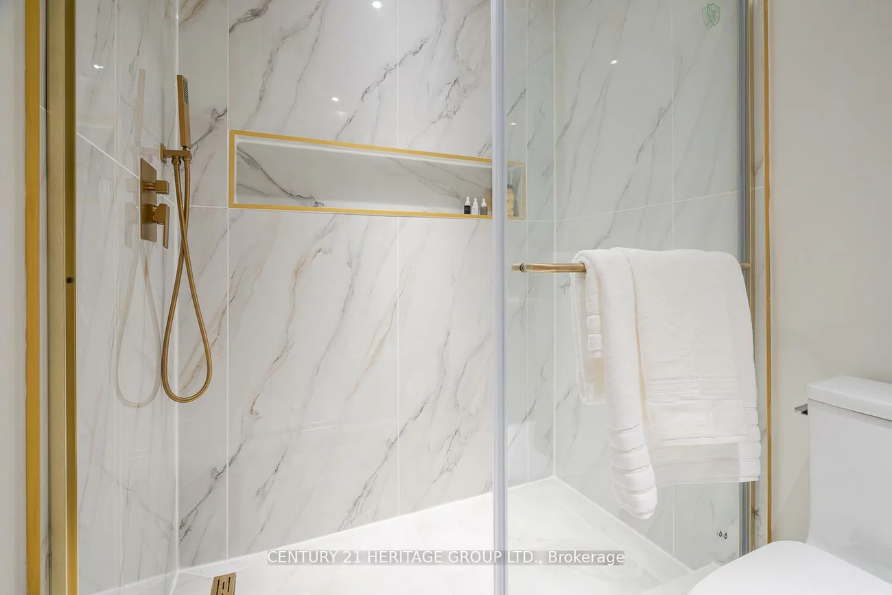 23, Merrylyn, North Richvale, Richmond Hill