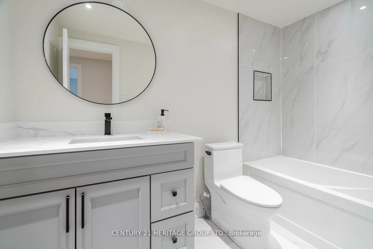 23, Merrylyn, North Richvale, Richmond Hill