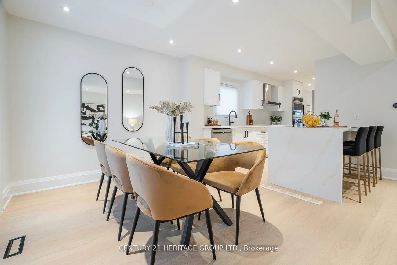 23, Merrylyn, North Richvale, Richmond Hill