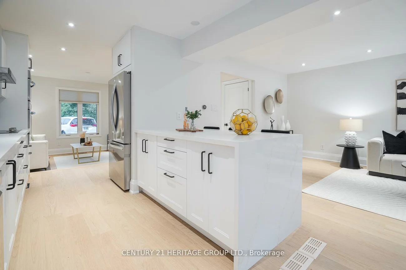 23, Merrylyn, North Richvale, Richmond Hill