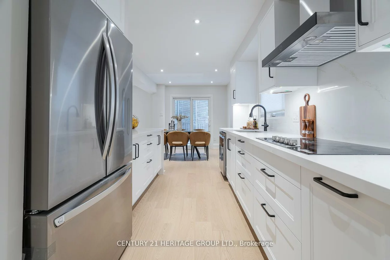 23, Merrylyn, North Richvale, Richmond Hill