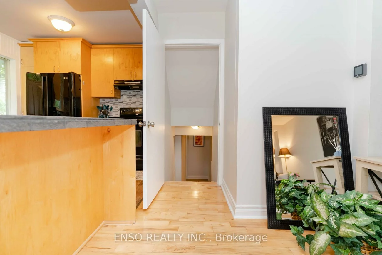 24, Gentry, Crosby, Richmond Hill