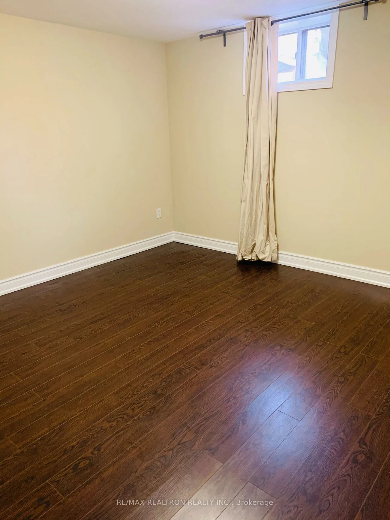 375, Elmwood, Harding, Richmond Hill