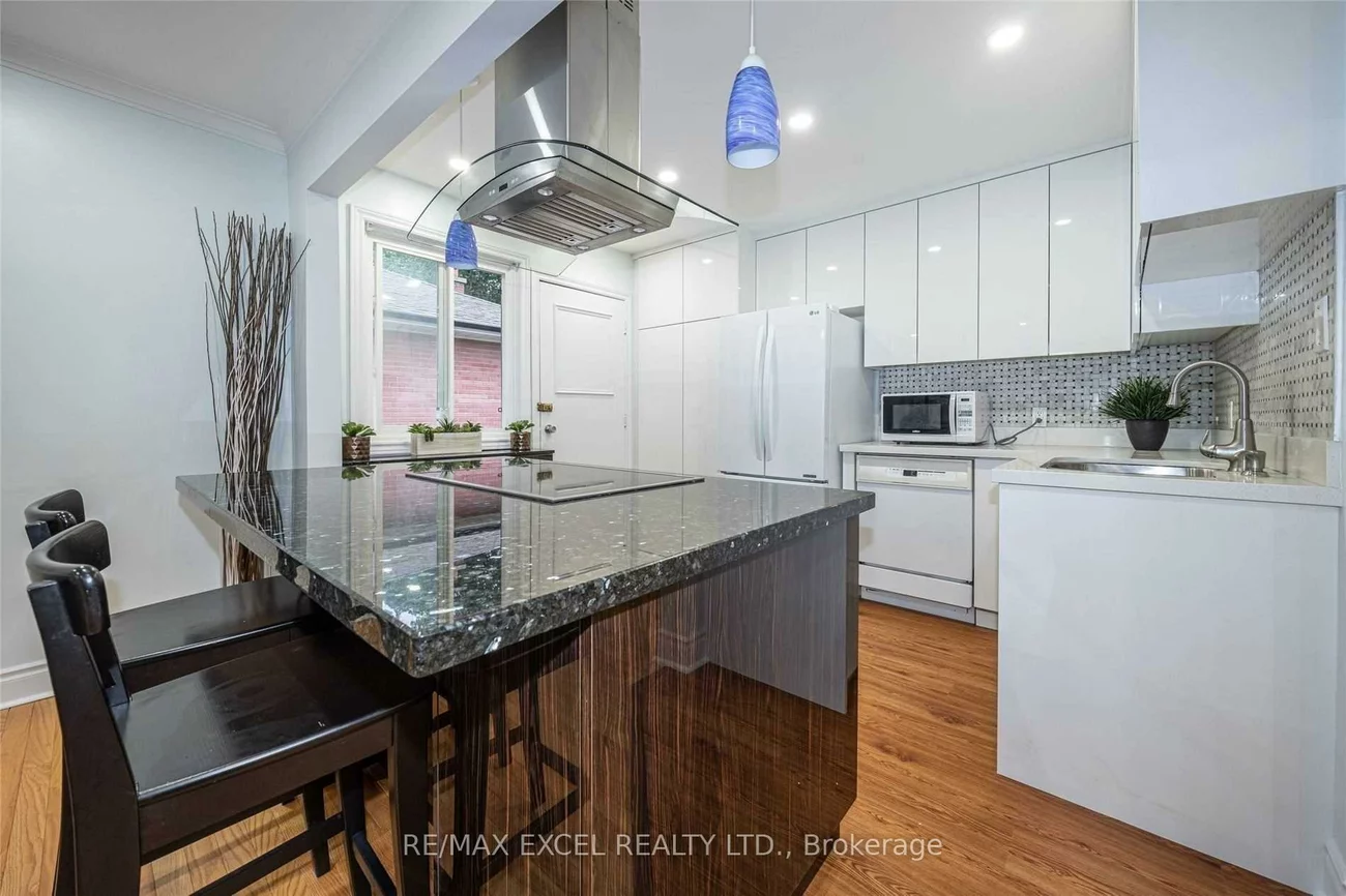 412, Balkan, Crosby, Richmond Hill