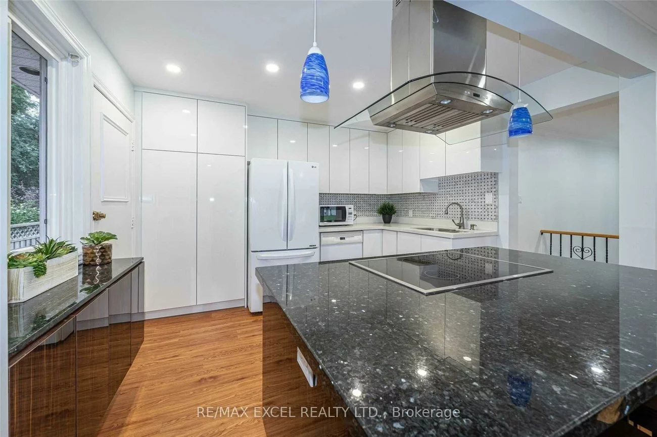 412, Balkan, Crosby, Richmond Hill