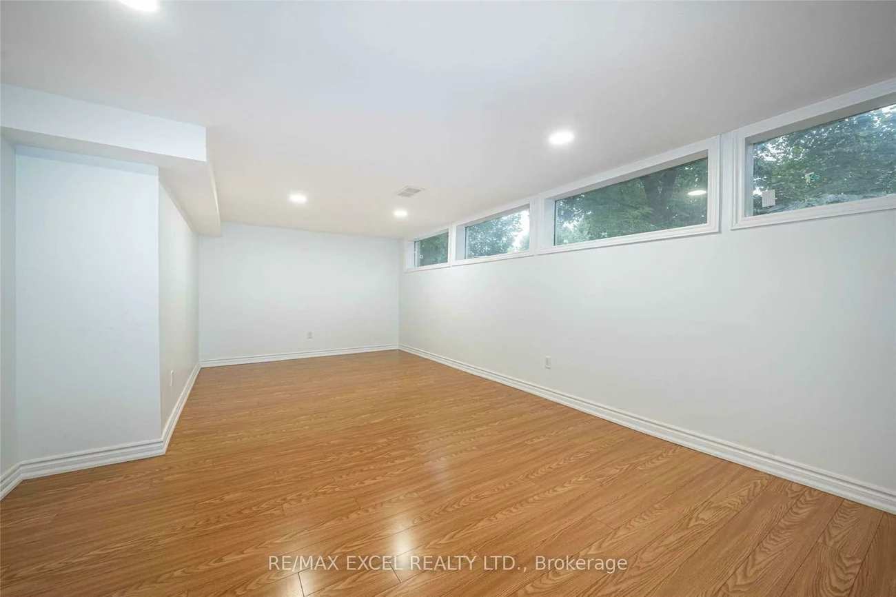 412, Balkan, Crosby, Richmond Hill