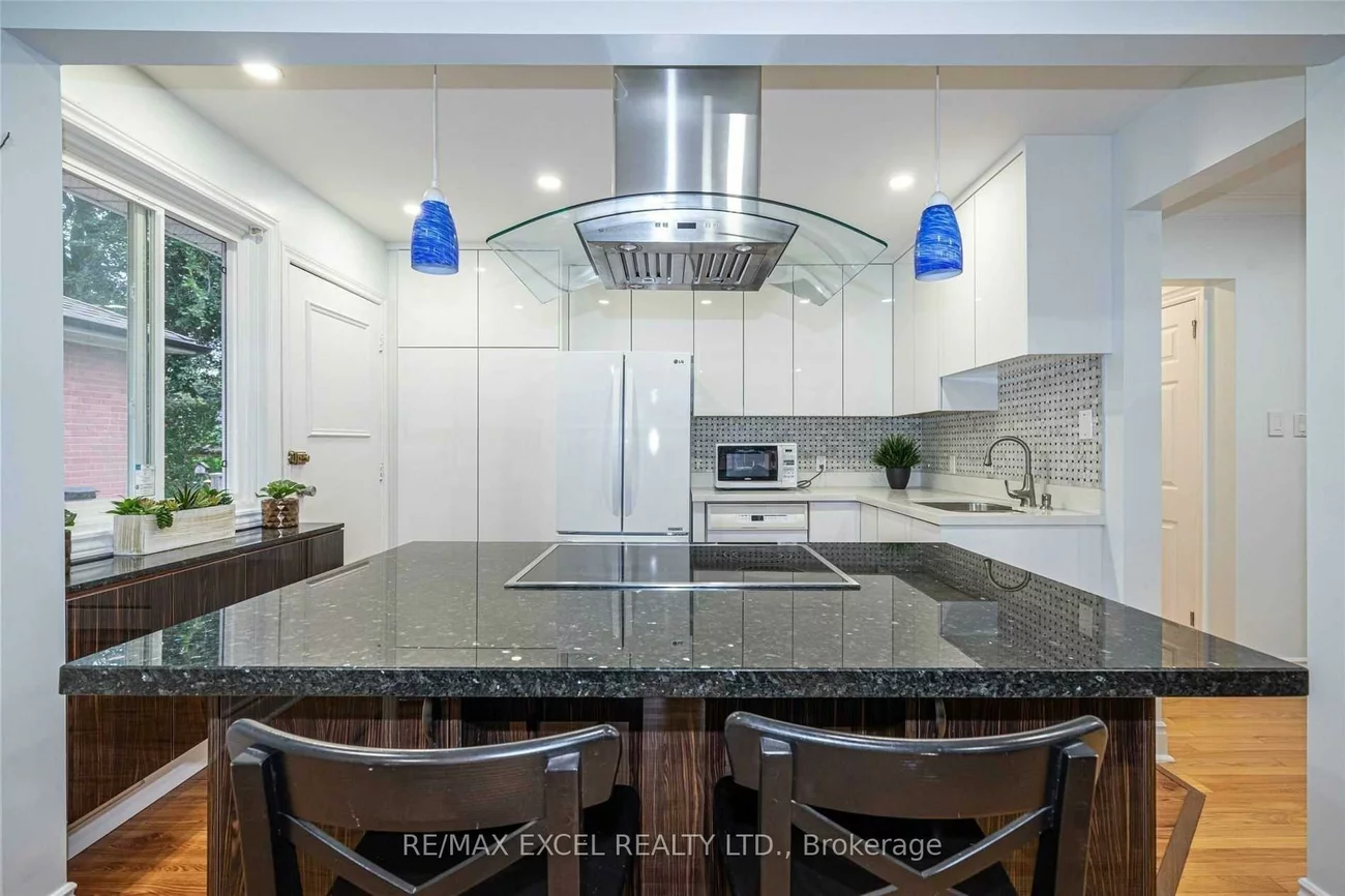 412, Balkan, Crosby, Richmond Hill