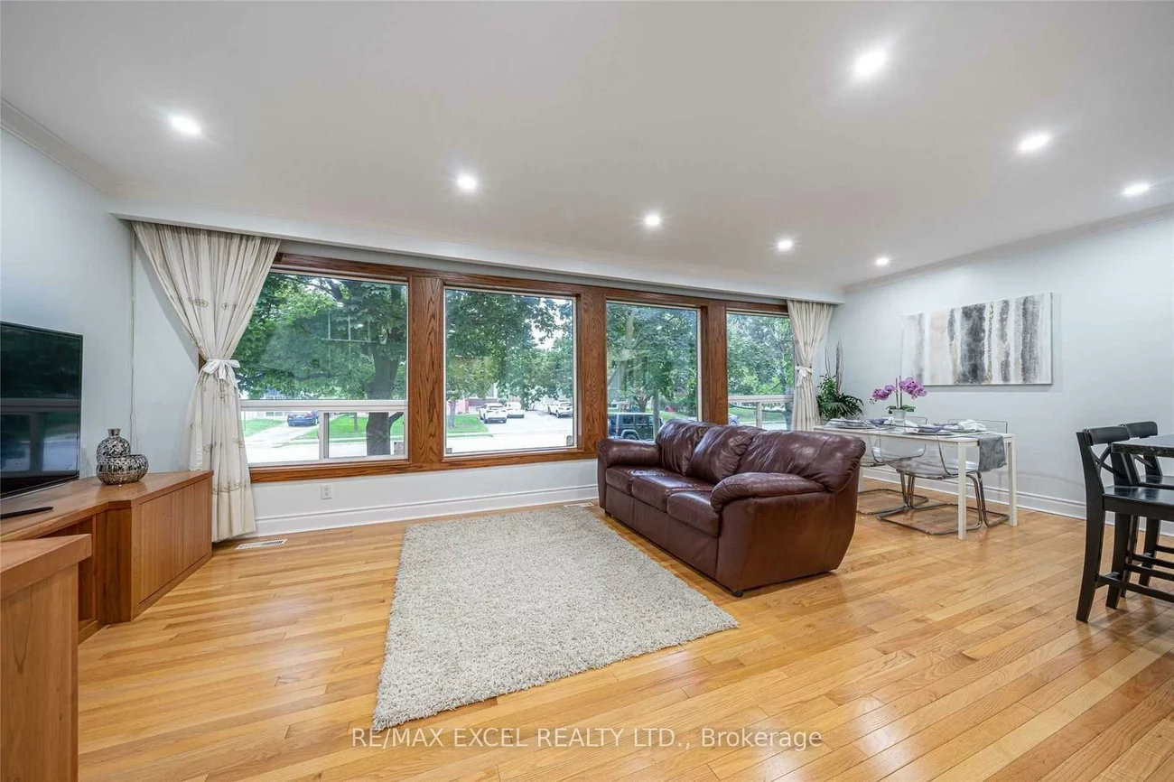 412, Balkan, Crosby, Richmond Hill