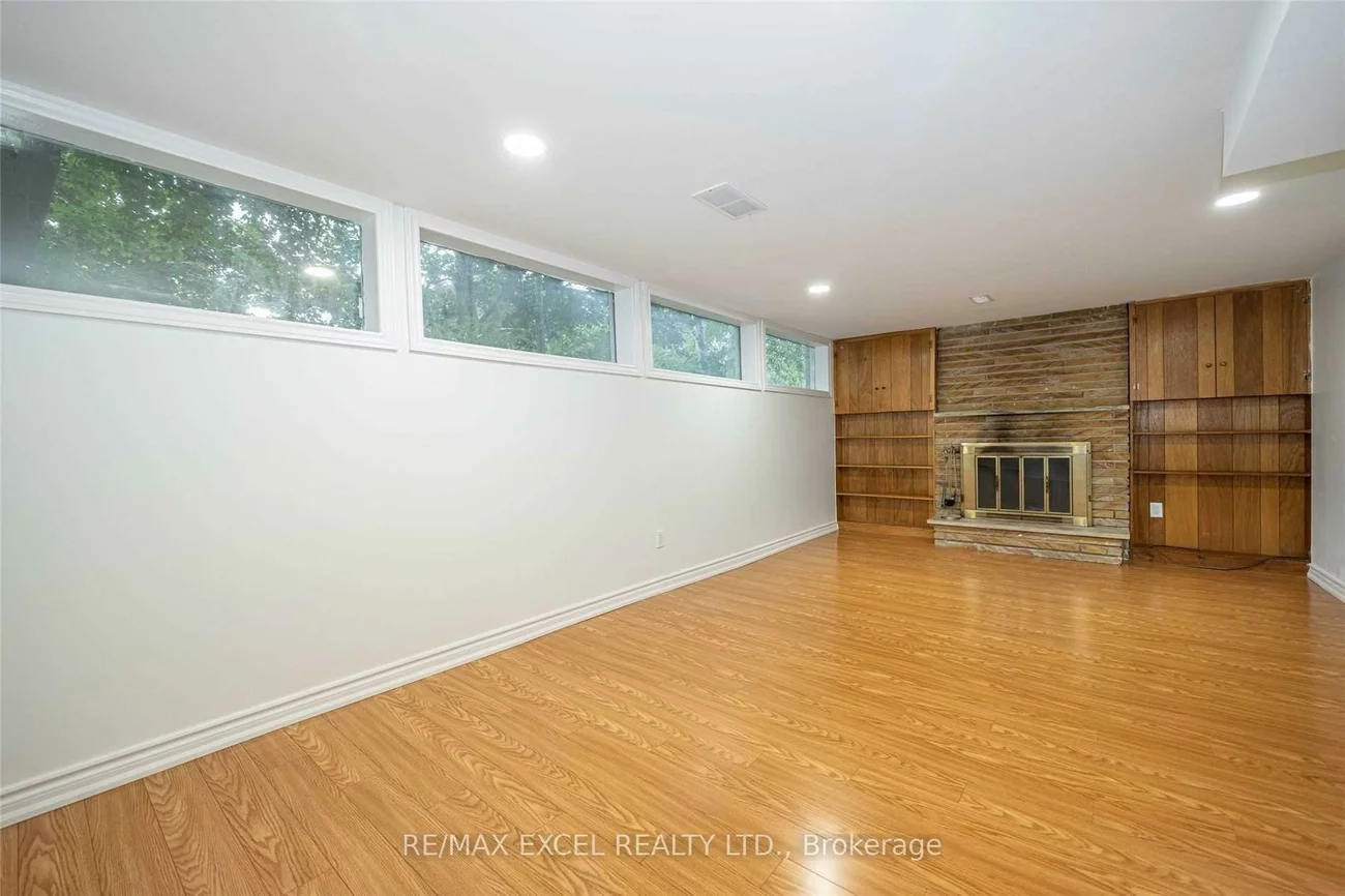 412, Balkan, Crosby, Richmond Hill