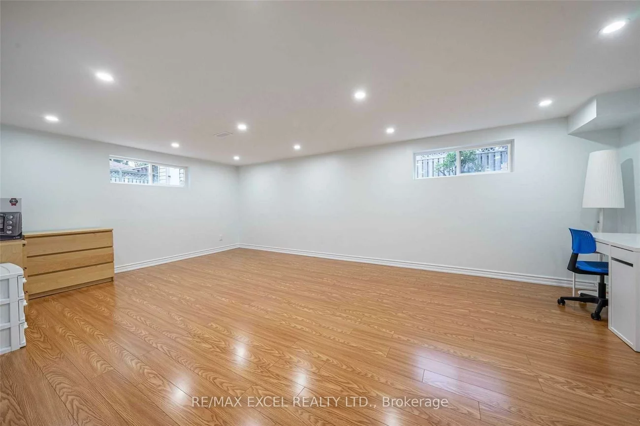 412, Balkan, Crosby, Richmond Hill