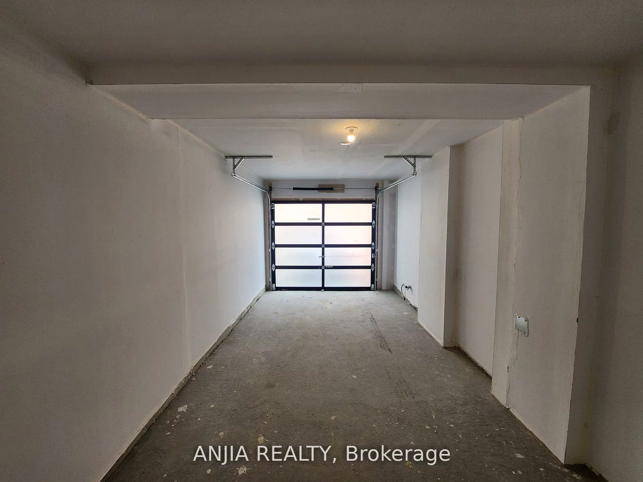 104, Credit, Jefferson, Richmond Hill