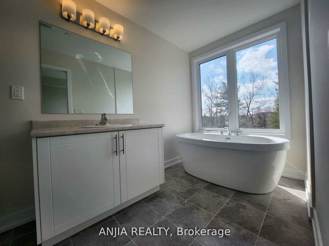 104, Credit, Jefferson, Richmond Hill