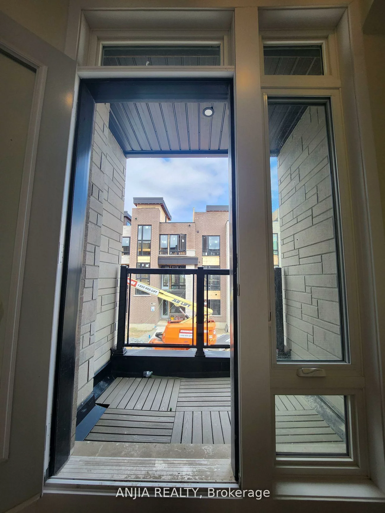 104, Credit, Jefferson, Richmond Hill