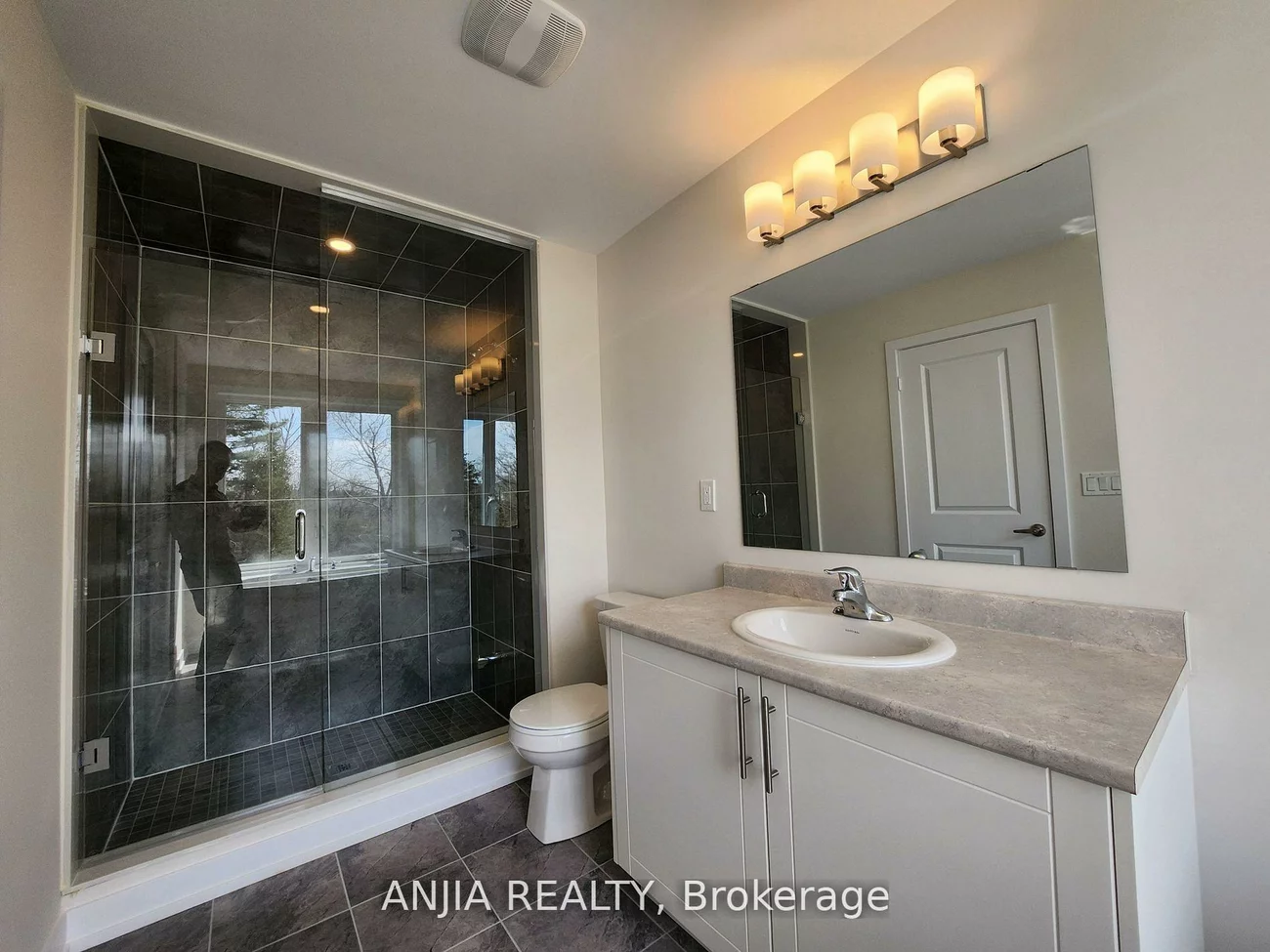 104, Credit, Jefferson, Richmond Hill