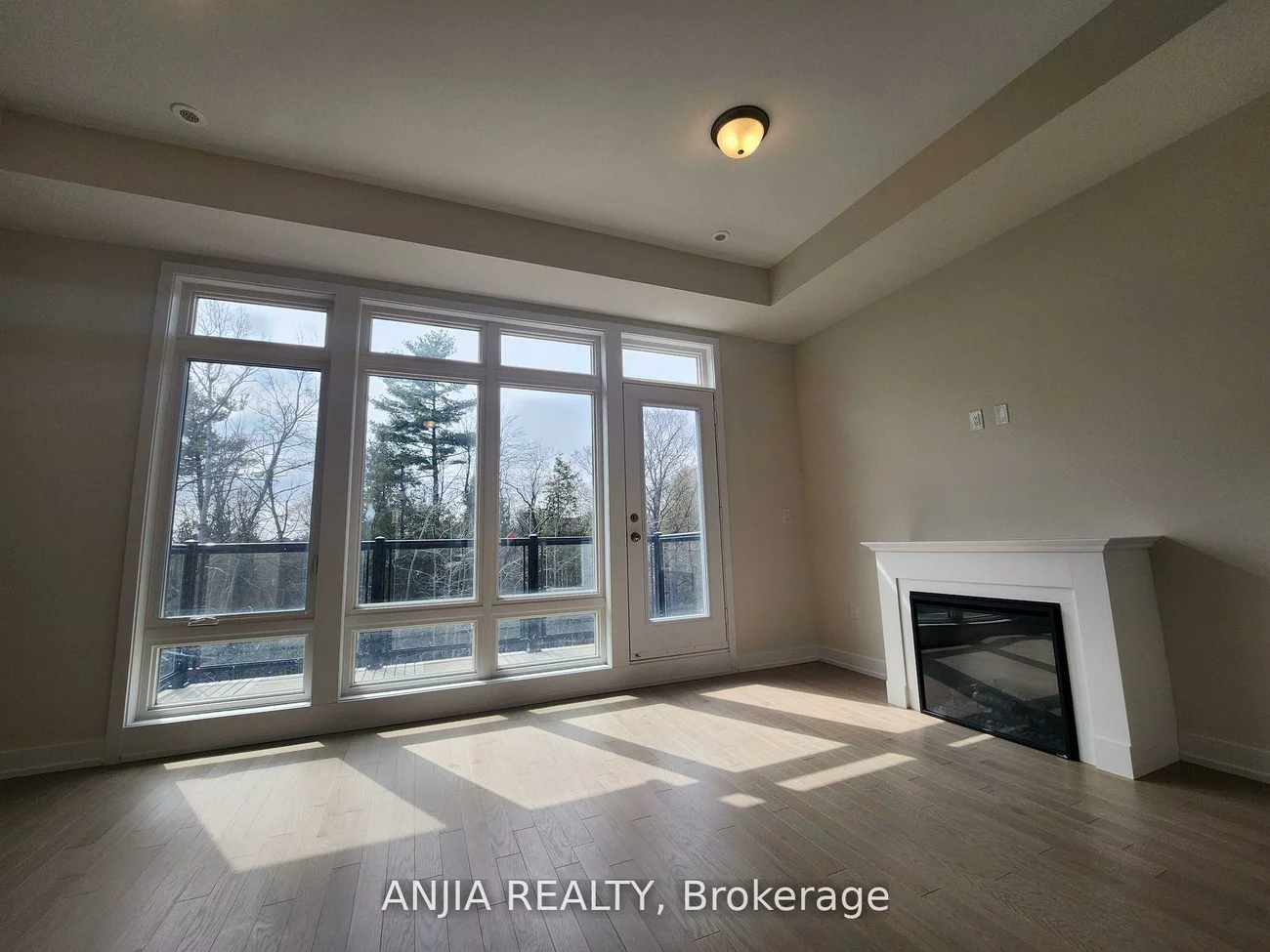 104, Credit, Jefferson, Richmond Hill