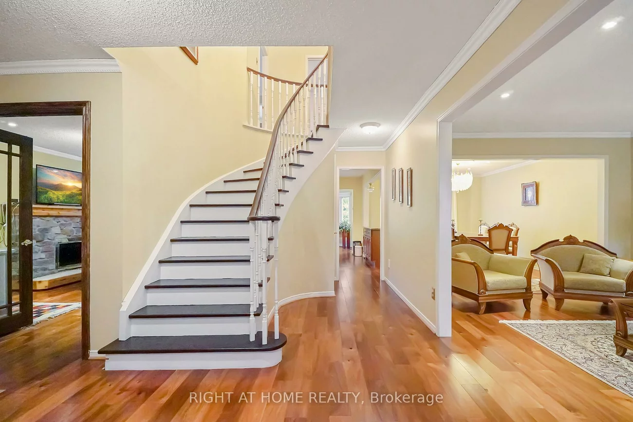 97, Brillinger, North Richvale, Richmond Hill