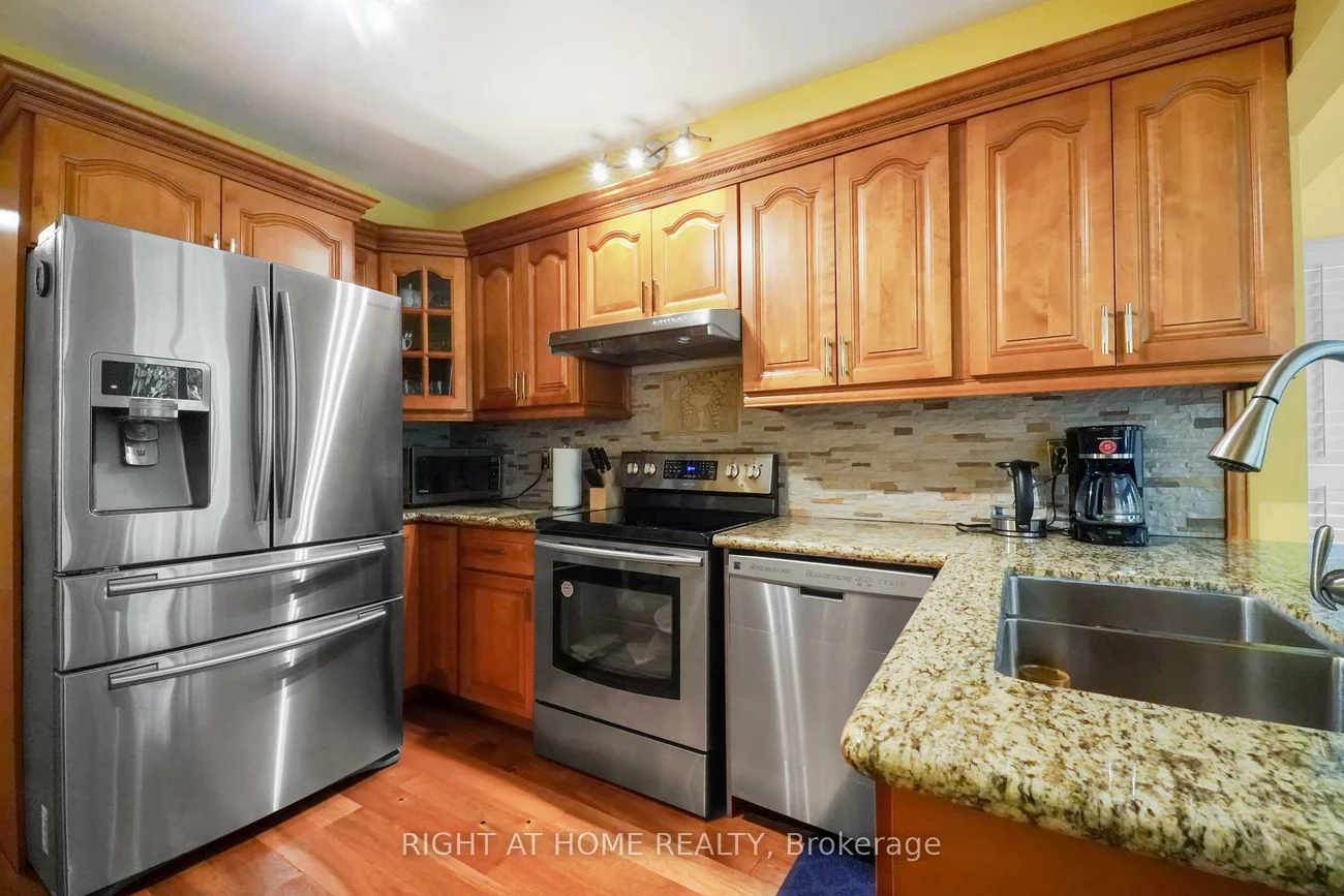 97, Brillinger, North Richvale, Richmond Hill