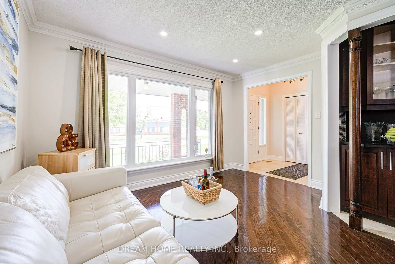 98, Weldrick, North Richvale, Richmond Hill