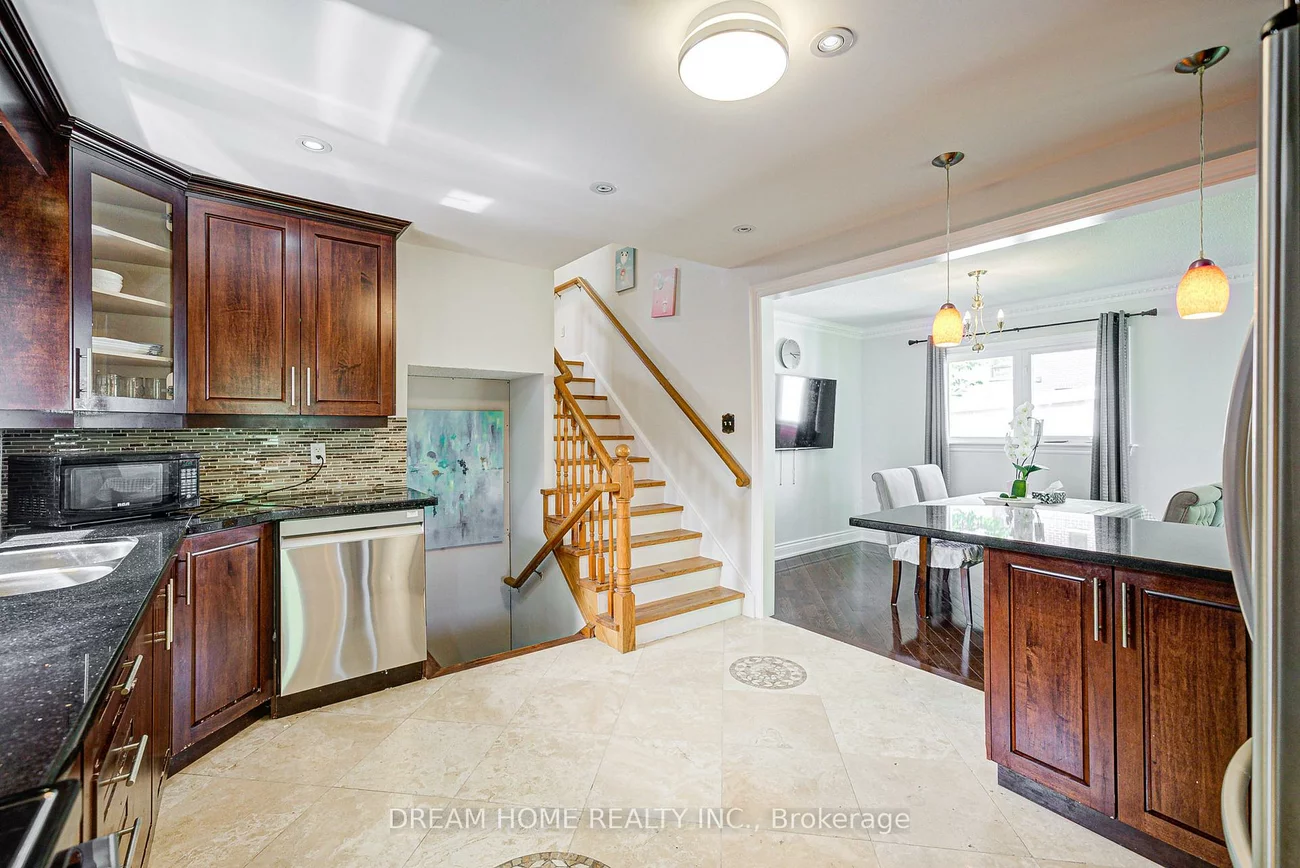 98, Weldrick, North Richvale, Richmond Hill