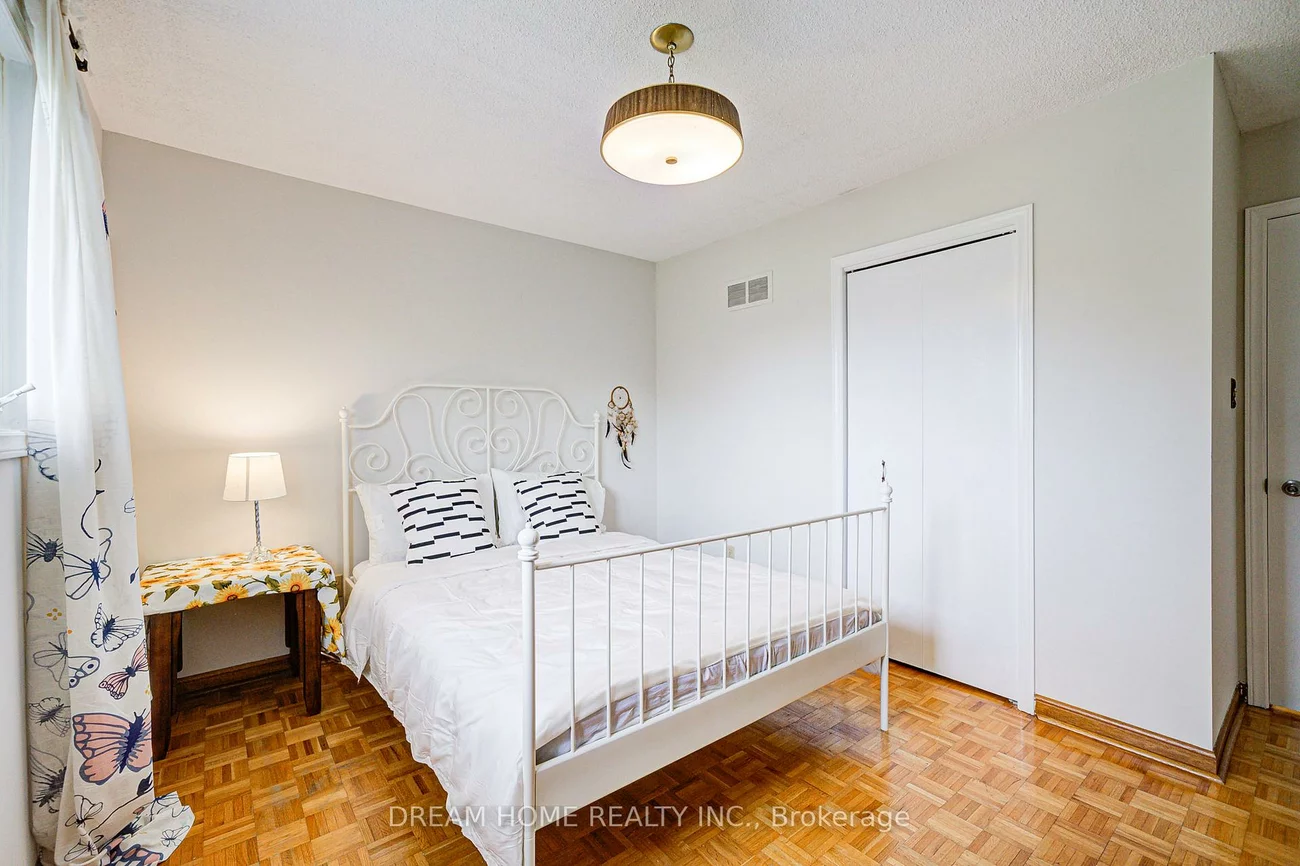 98, Weldrick, North Richvale, Richmond Hill