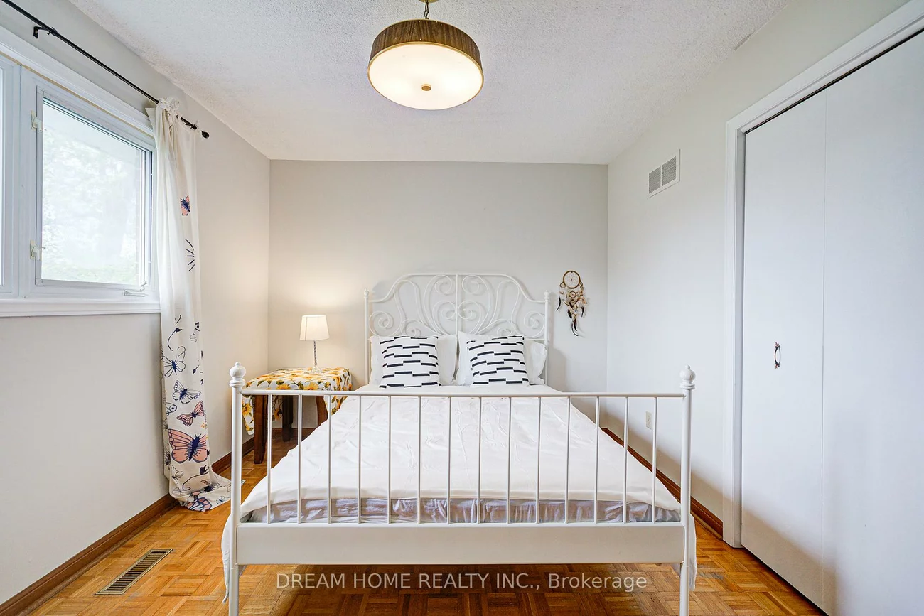 98, Weldrick, North Richvale, Richmond Hill