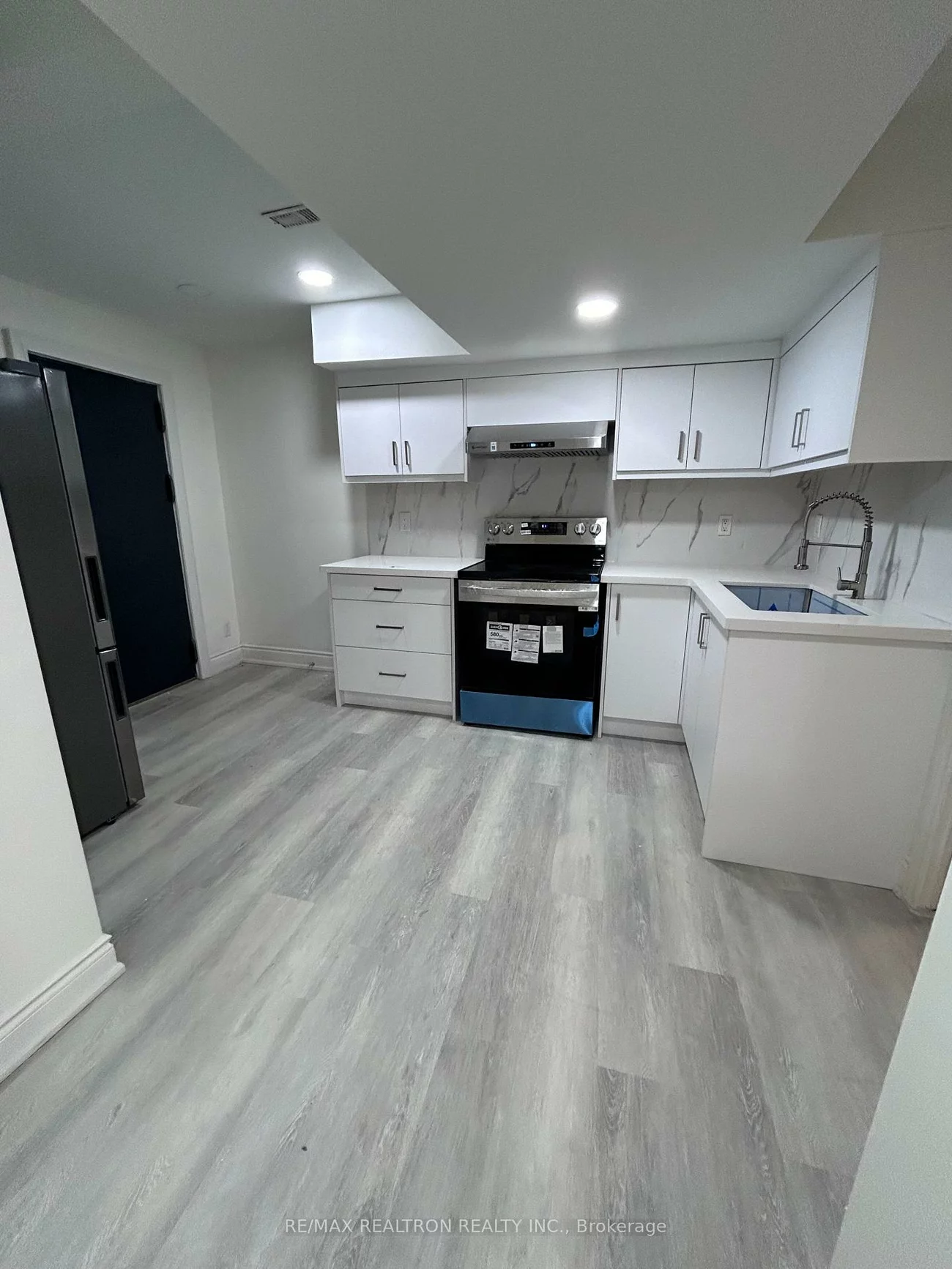 39, Waterton, Langstaff, Richmond Hill