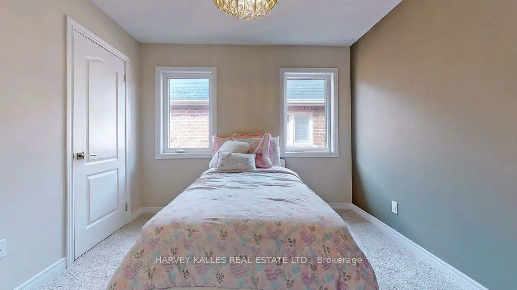 18, Shiner, Oak Ridges, Richmond Hill