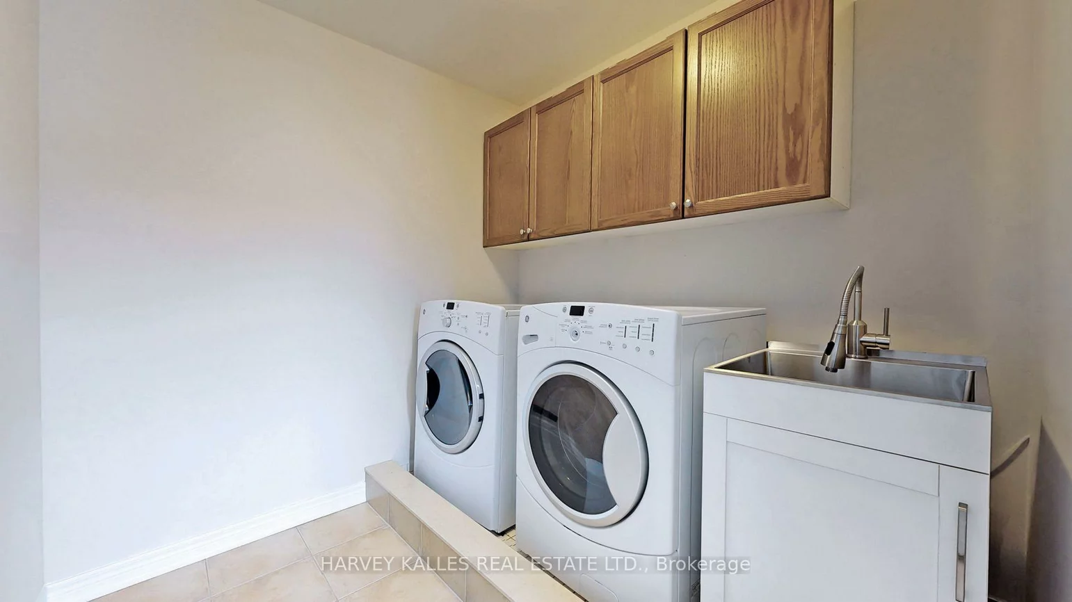 18, Shiner, Oak Ridges, Richmond Hill