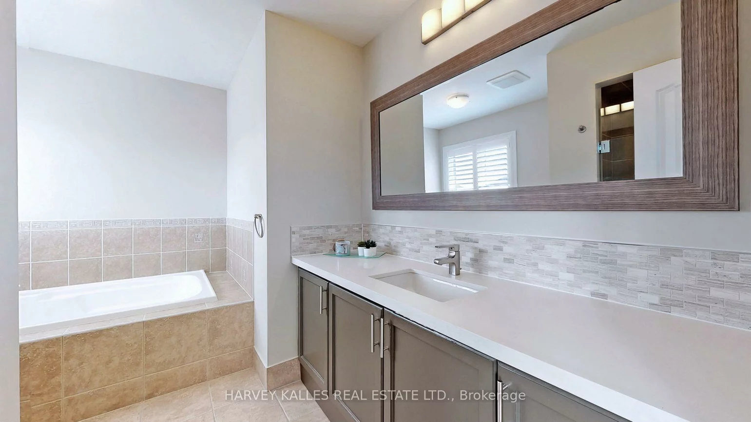 18, Shiner, Oak Ridges, Richmond Hill